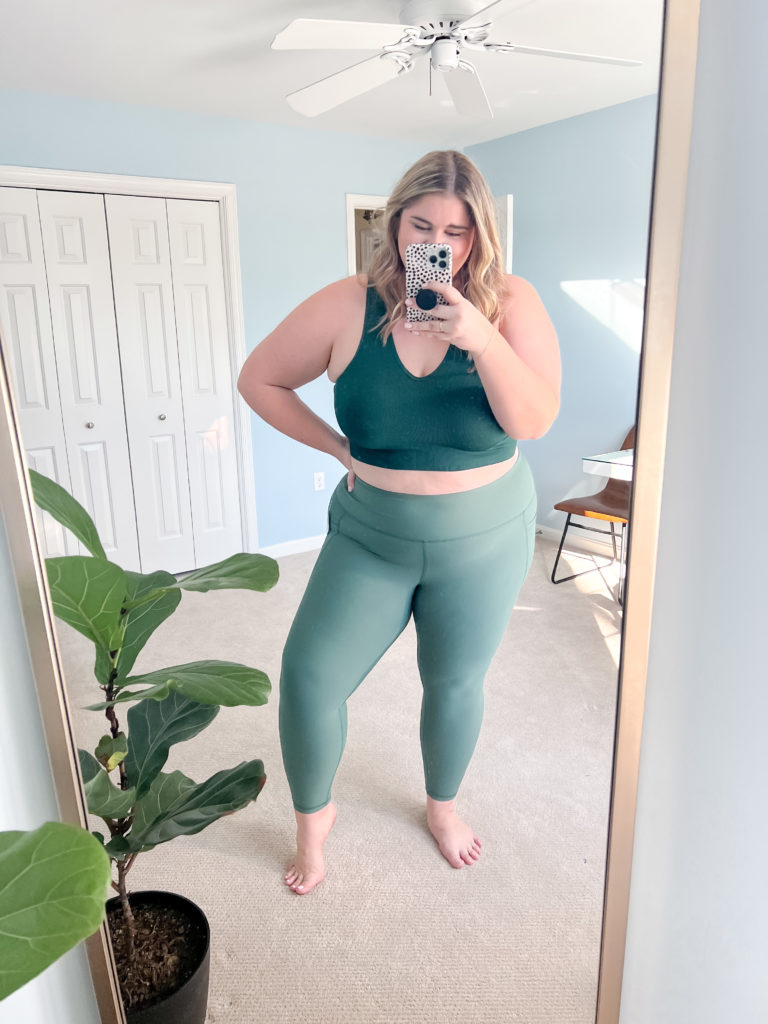 4 Plus Size Pieces You Need from Old Navy This Spring 