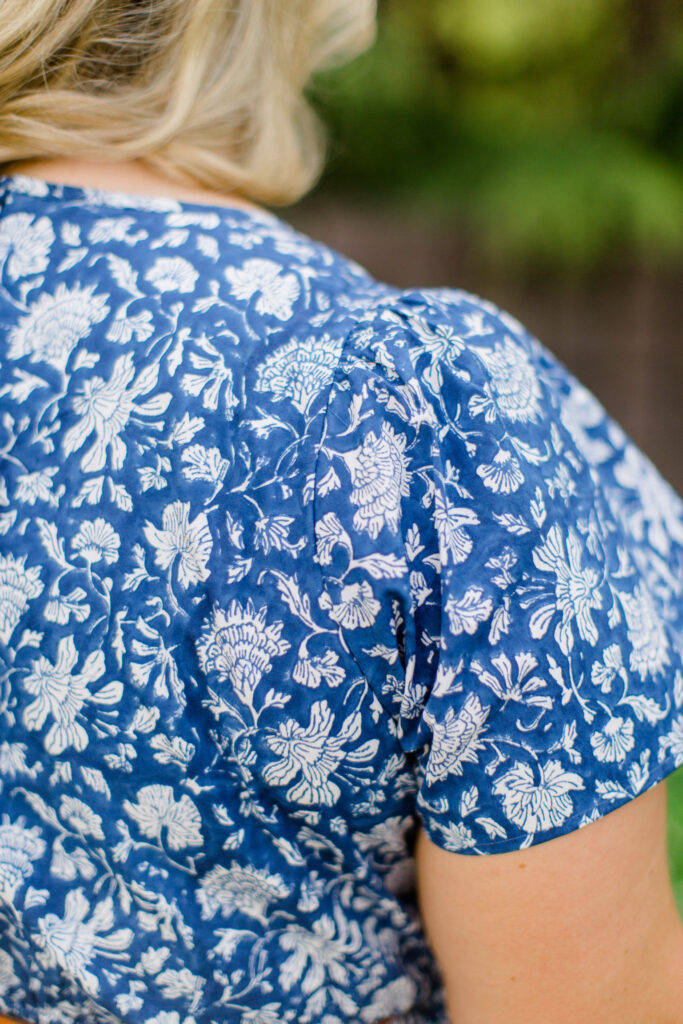 Up close picture of the sleeve on The Judy in French Navy.